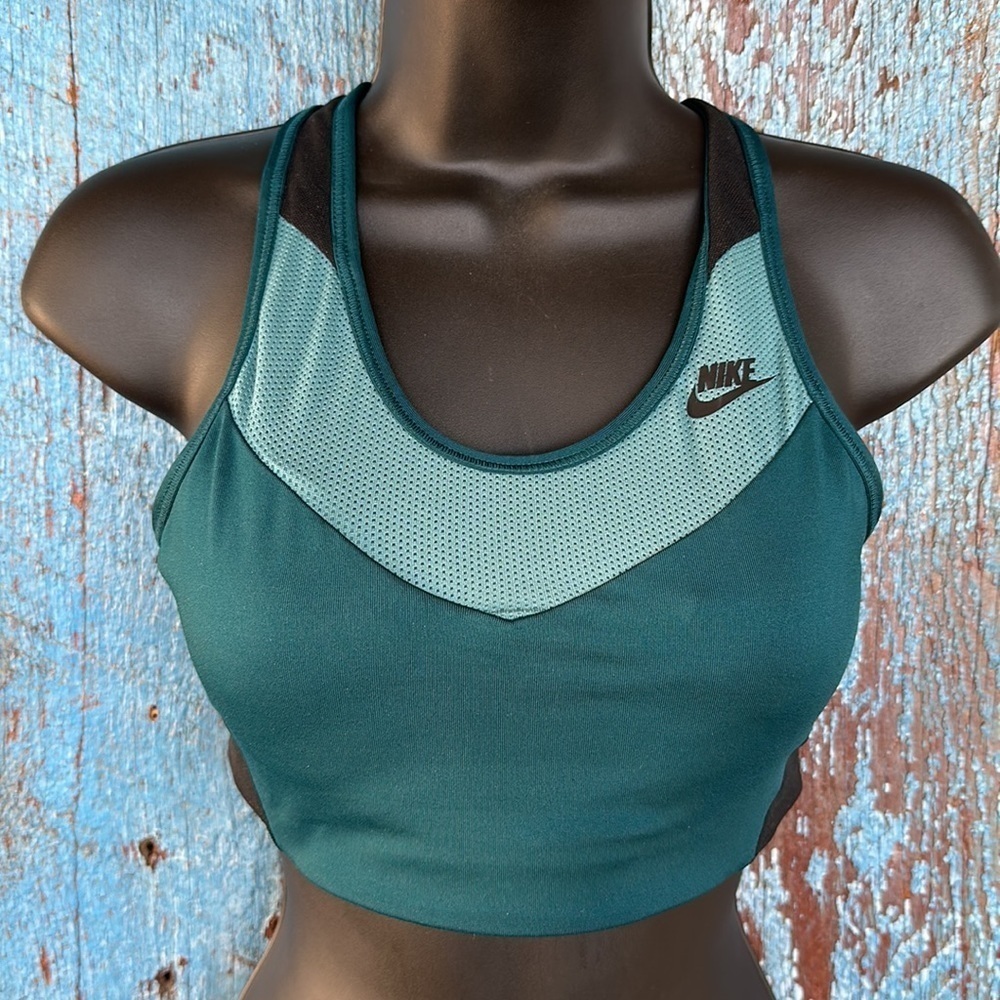 Nike Women's Medium Support Sports Bra Size M